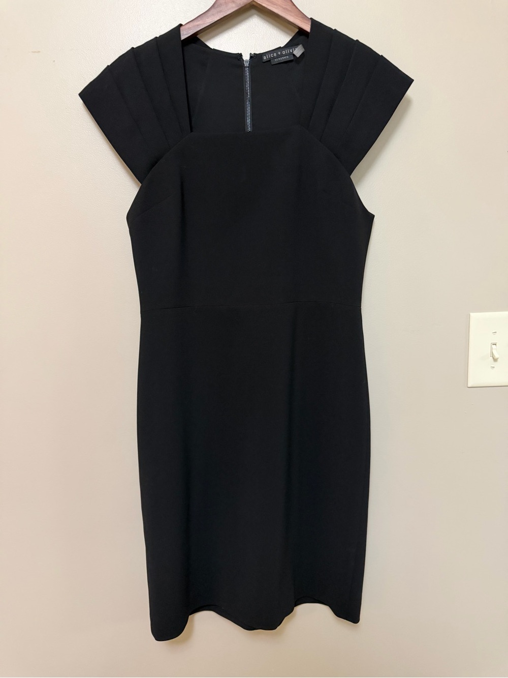 Alice + Olivia Kiro Pleated Shoulder Dress